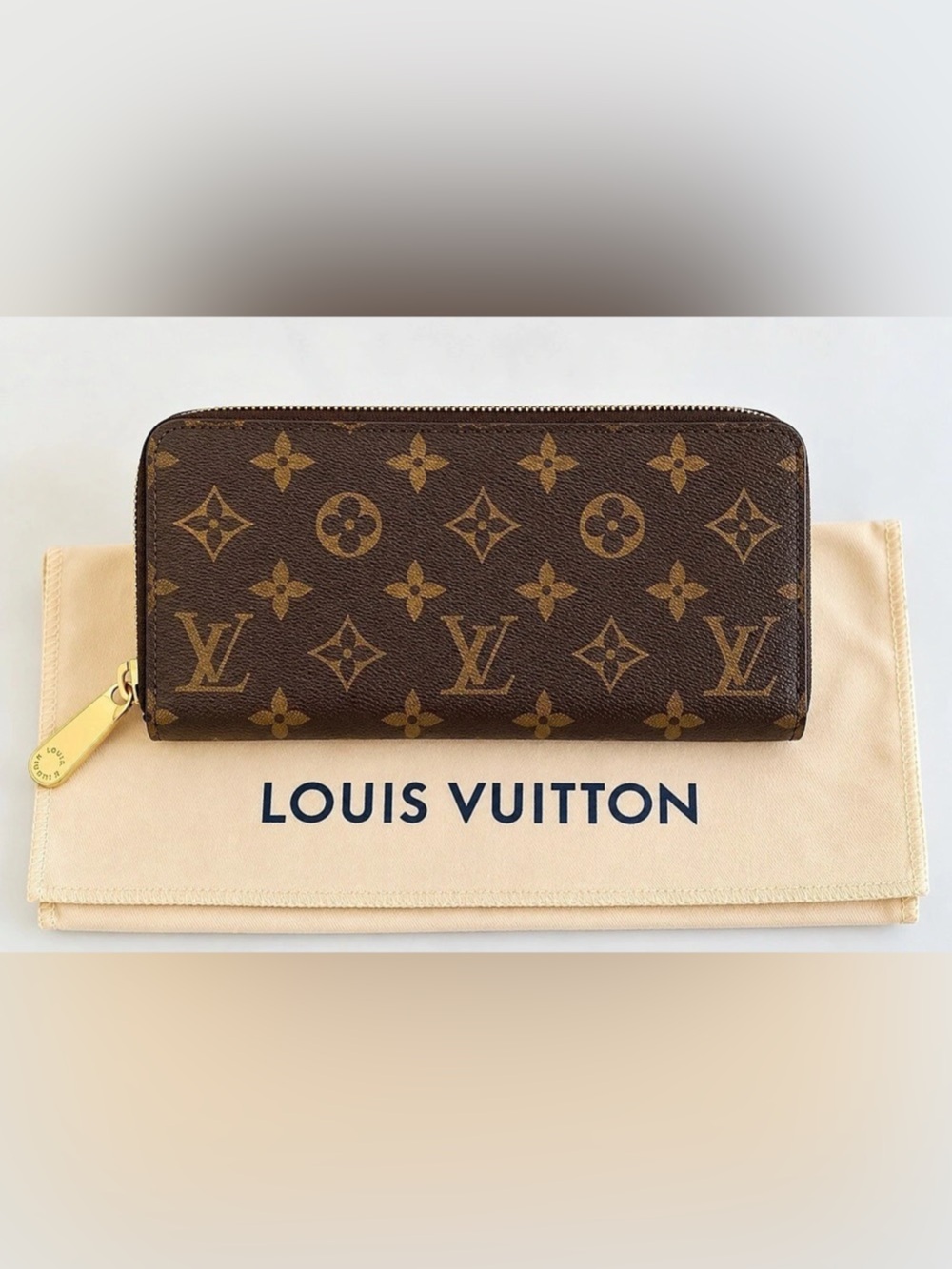 Louis Vuitton Monogram Canvas Zippy Wallet Brown Gold Hardware